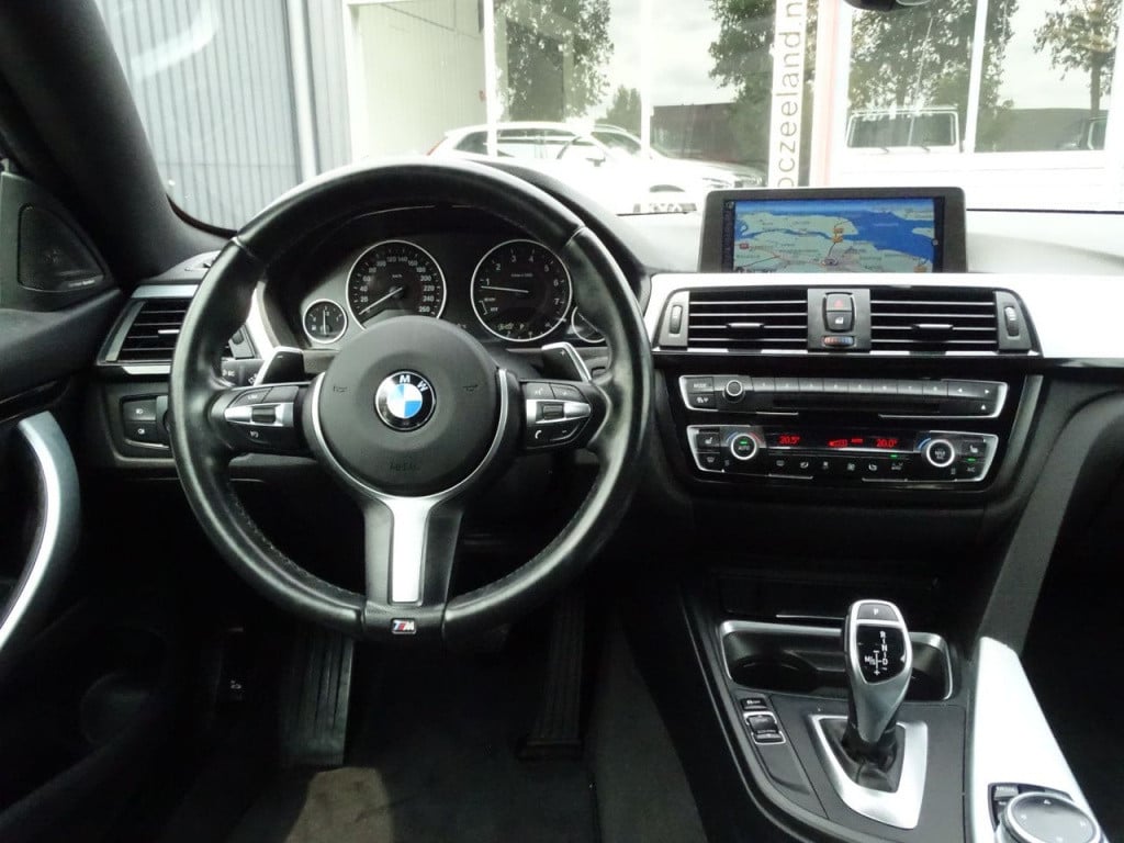 BMW 4 Serie coupé 428i high executive