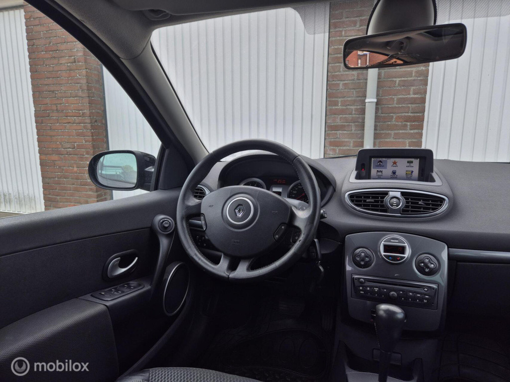 Renault Clio 1.6 dynamique automaat / 5-deurs / airco / cruisecontrol / pan