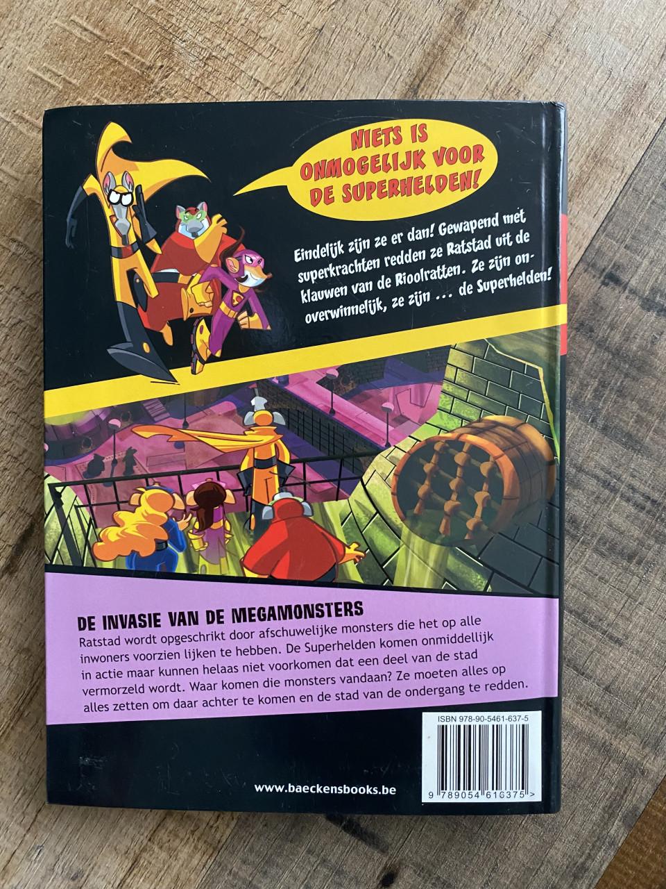 Geronimo Stilton superhelden boek.