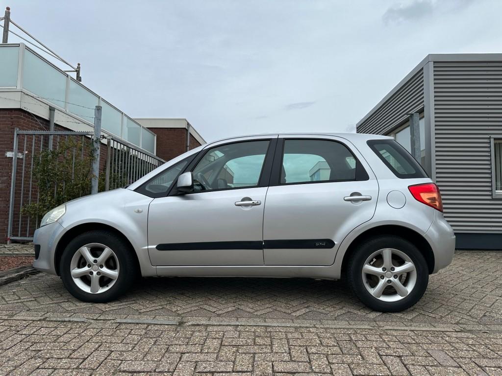 Suzuki Sx4 1.6 exclusive automaat airco hoge zit!