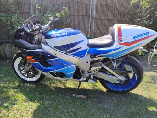 Suzuki GSXR 750 Srad