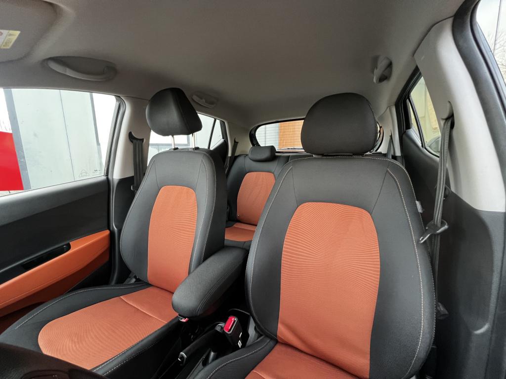 Hyundai I 10 1.0i i-motion comfort | cruise control | radio | climate contr