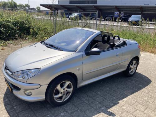Peugeot 206cc cabrio 5bak airco 166000km APK 02/2027
