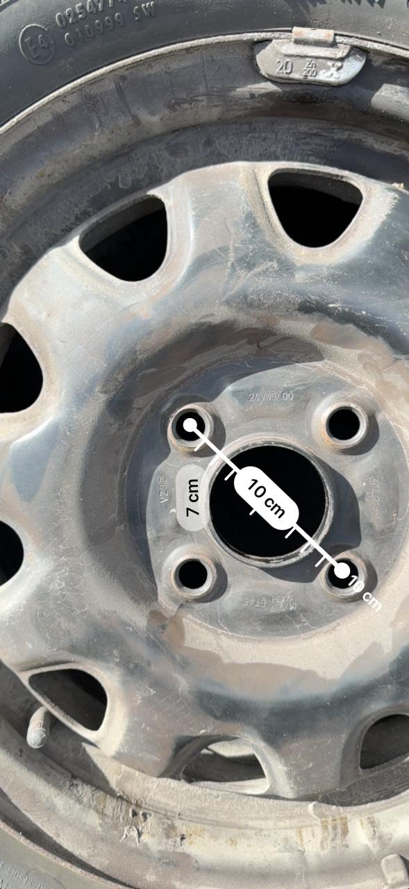 Te koop 4 x Winterbanden/velgen voor 4 gats naaf (suzuki)
