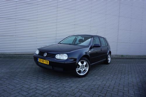 Volkswagen Golf 1.6-16v trendline airco / cruise / elektr. ramen / trekhaak