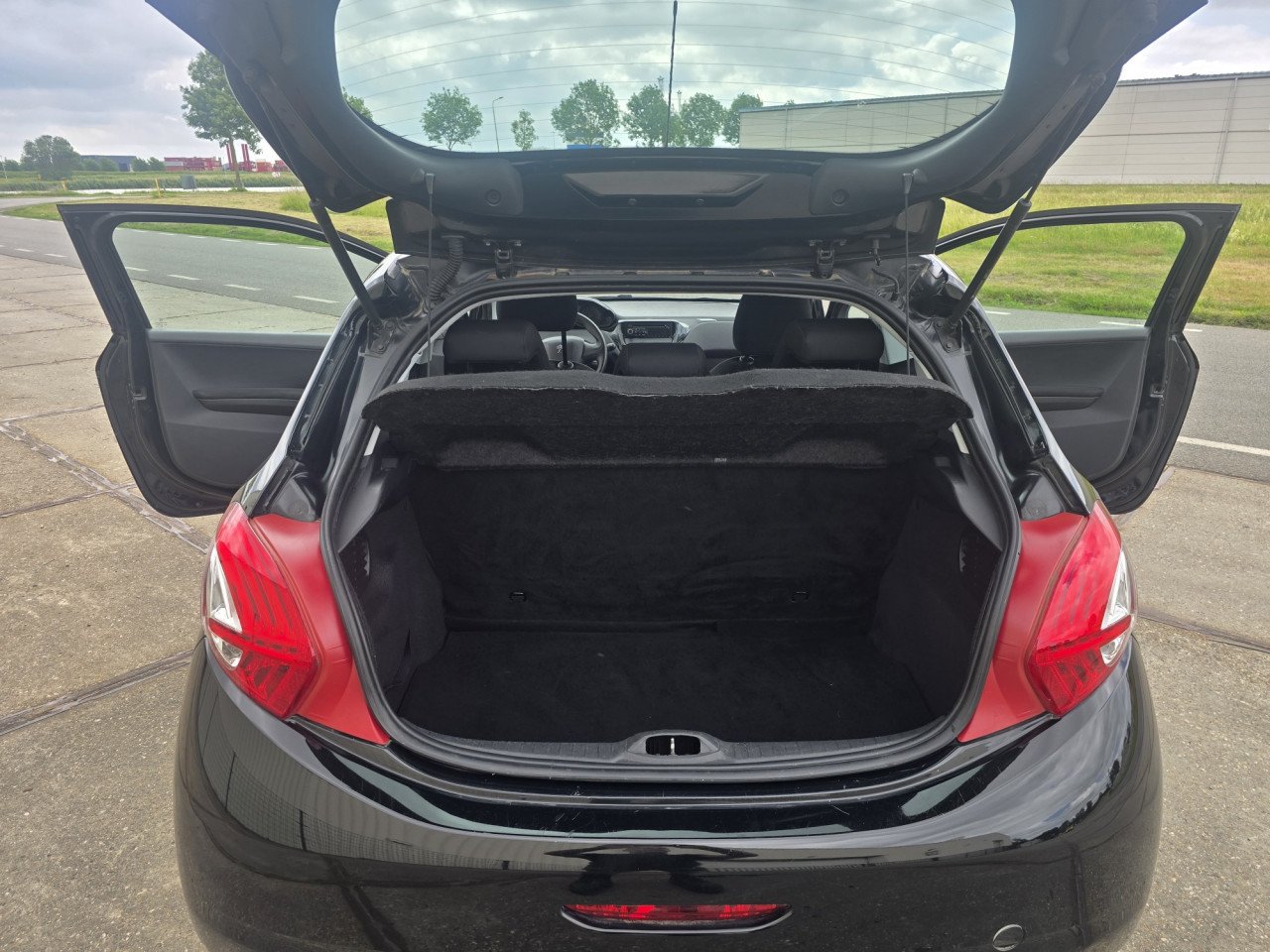 Peugeot 208 1.2 VTi Access [Apk/onderhoud/garantie]
