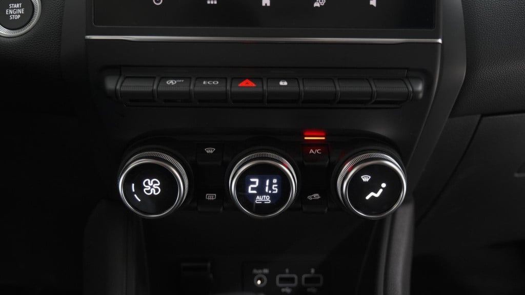 Renault Captur mild hybrid 140 edc techno | apple carplay | parkeersensoren
