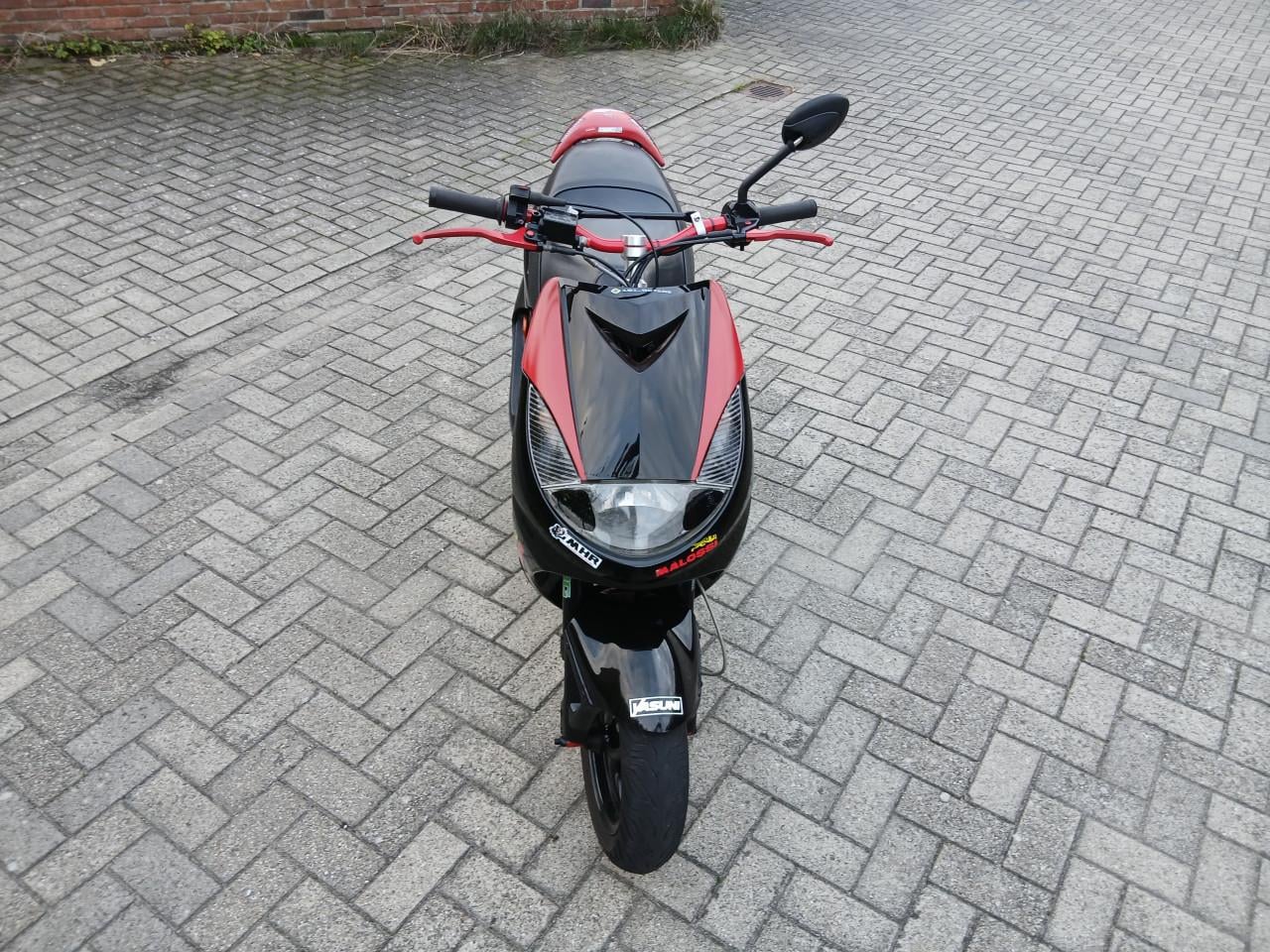Te koop snelle peugeot vivacity alles van malossi nieuw