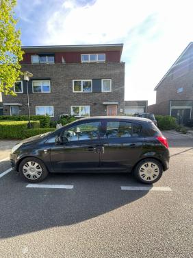 Opel Corsa zwart