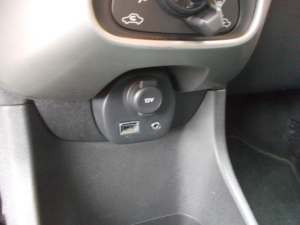 Peugeot 108 1.0 vti 5-deurs airco bleutooth (btw verr.b.)