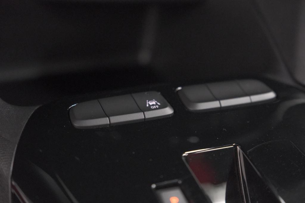 Opel Corsa-e electric yes 50 kwh | 11 kw lader | soh 99,9% | apple carplay 