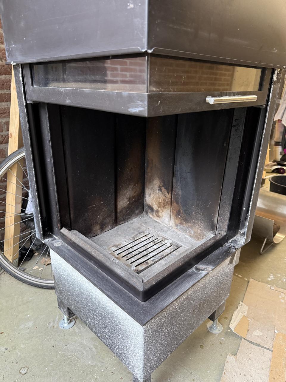 Stalen inbouw open haard