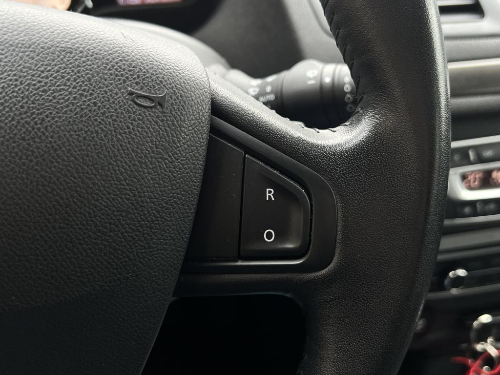 Renault Megane 1.2 tce limited | nav | trekhaak | climate control | radio |