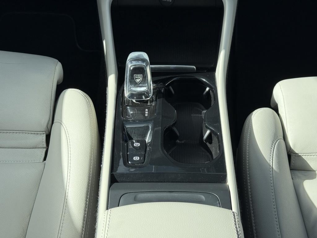 Volvo XC40 t4 190pk inscription| adap.cruise| trekhaak| camera| leder| stoe