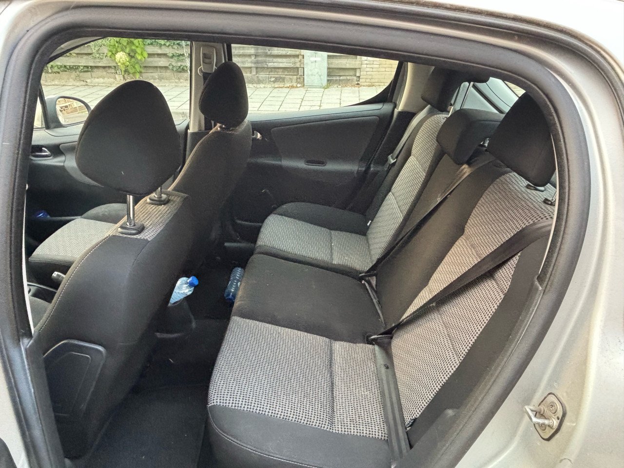 Peugeot 207 - 1.6 VTI 16V 5 deurs - 2010 - parkeersensor en trekhaak