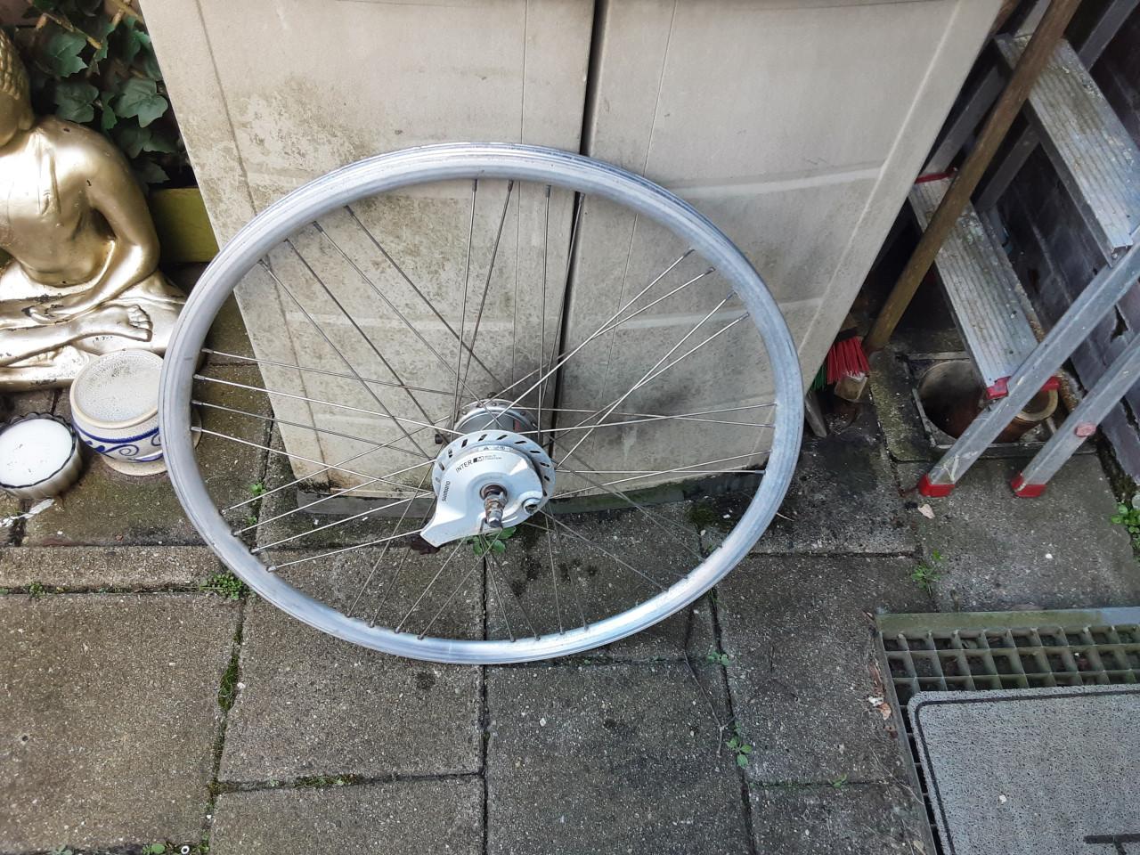 28 inch nexus achterwiel, 8 speed,rollerbrake rem