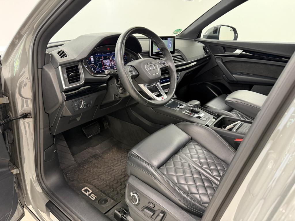 Audi Q5 55 tfsi e quattro competition | quantumgrau | panoramadak | massage
