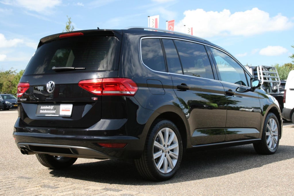 Volkswagen Touran 1.4 tsi highline 7p