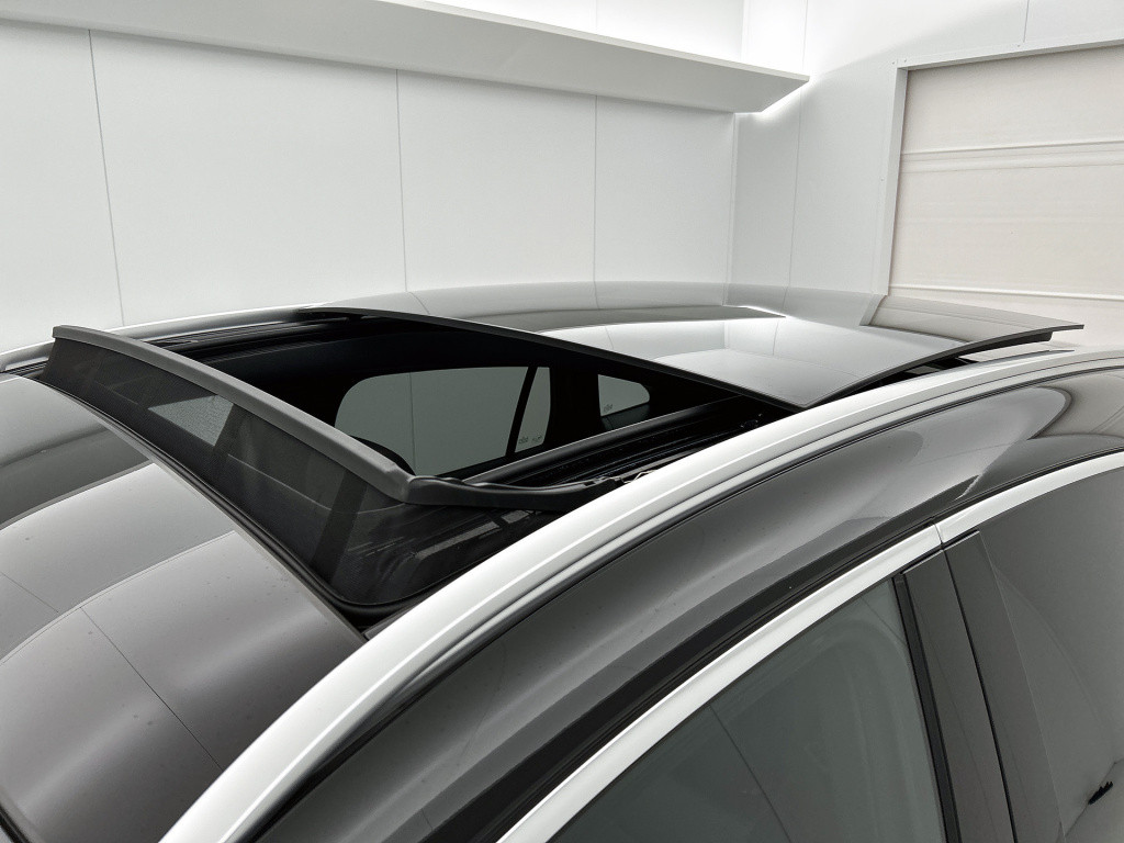Mercedes-Benz Gla-klasse 180 business solution amg | trekhaak | parkeerpakk