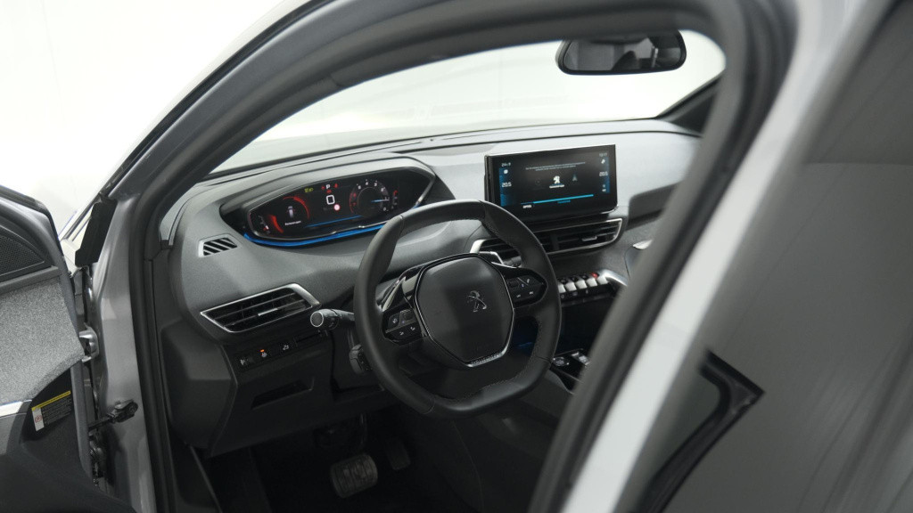 Peugeot 5008 puretech 130 eat8 allure pack business | 7 zitplaatsen | camer