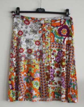 Retro print rok met leurtjes maat 38