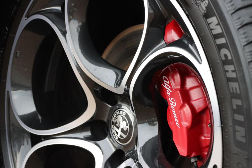 Alfa Romeo Stelvio 2.0 t awd veloce q4 280pk