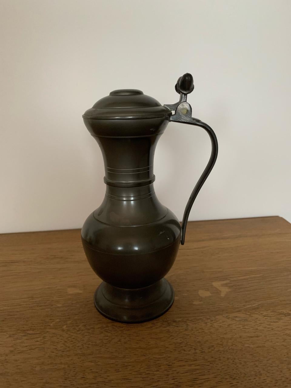 Tinnen eikeltjes kannetje