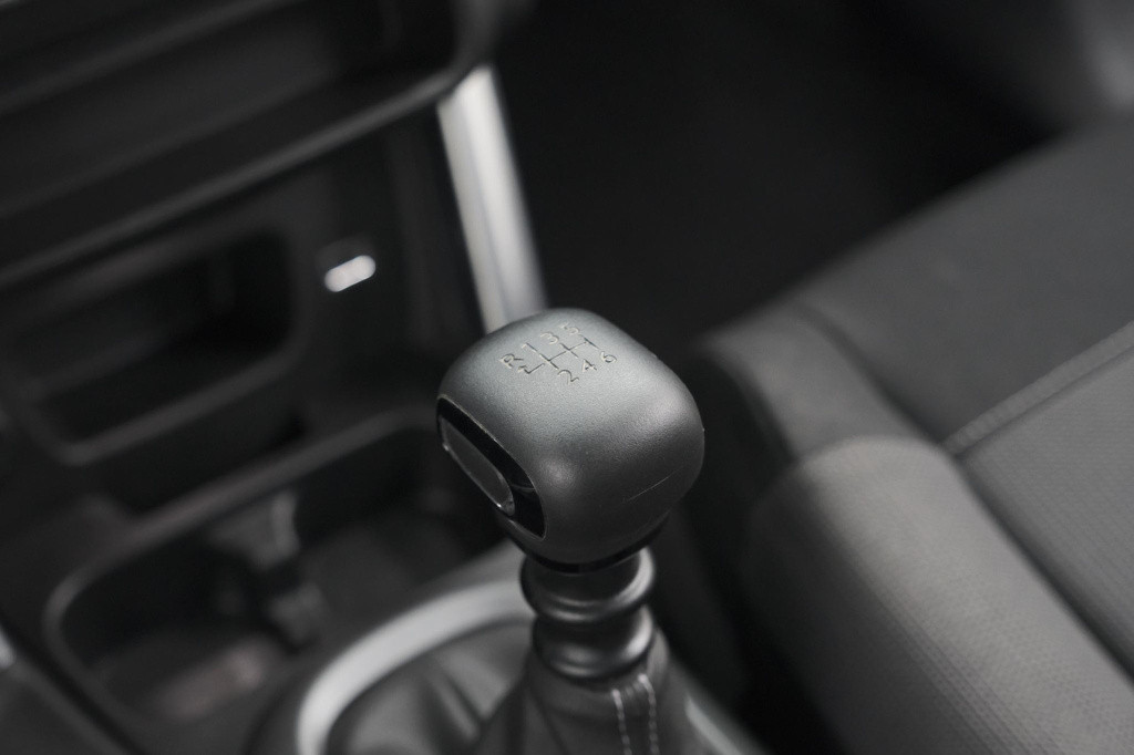 Citroen C3 Aircross puretech 110 shine | navigatie | parkeersensoren | clim