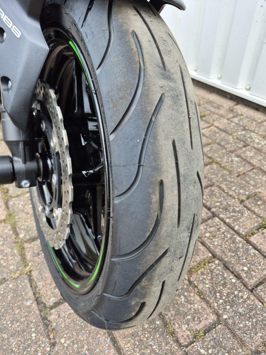 Kawasaki Z900 akrapovic uit 2019 met 3100Km