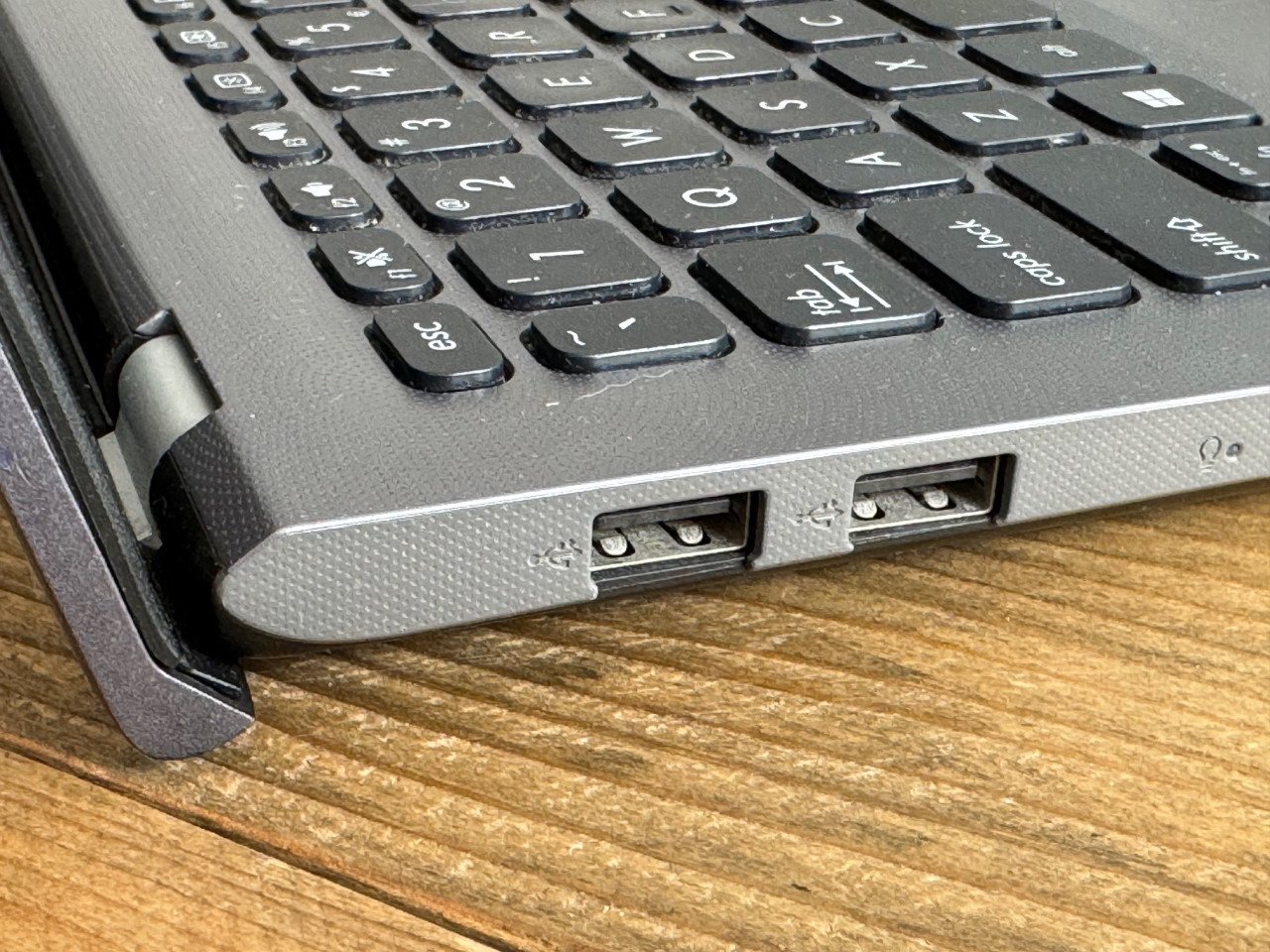 ASUS VivoBook 15   X512F Intel core i3