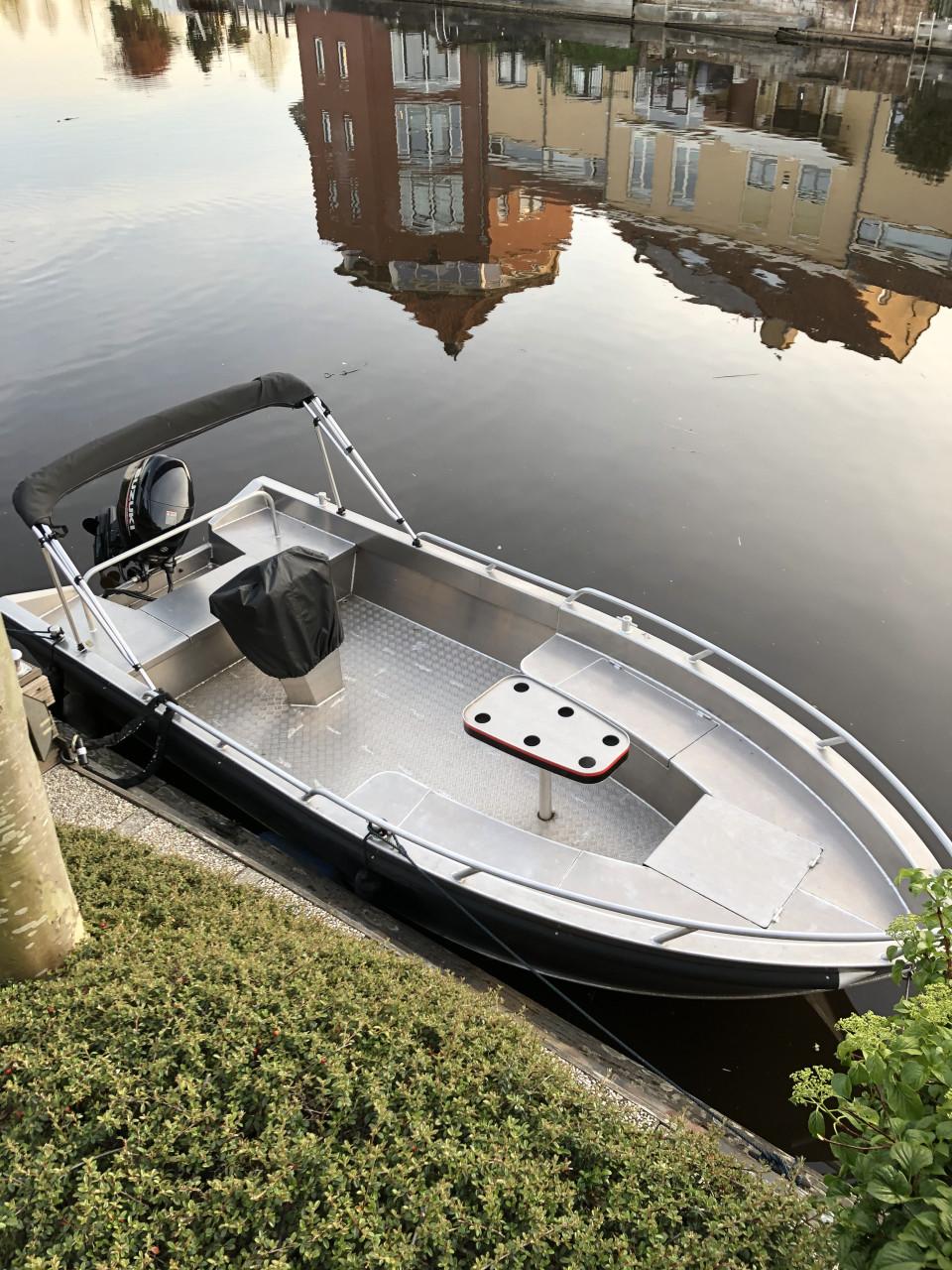 Aluva sloep Suzuki 60pk incl trailel  SL750