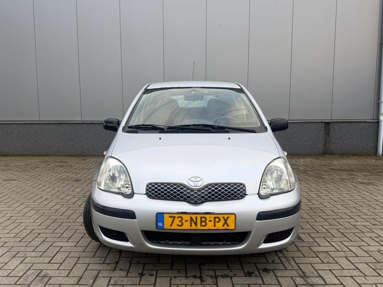 Toyota Yaris 1.0 VVT-i Terra 167.381KM