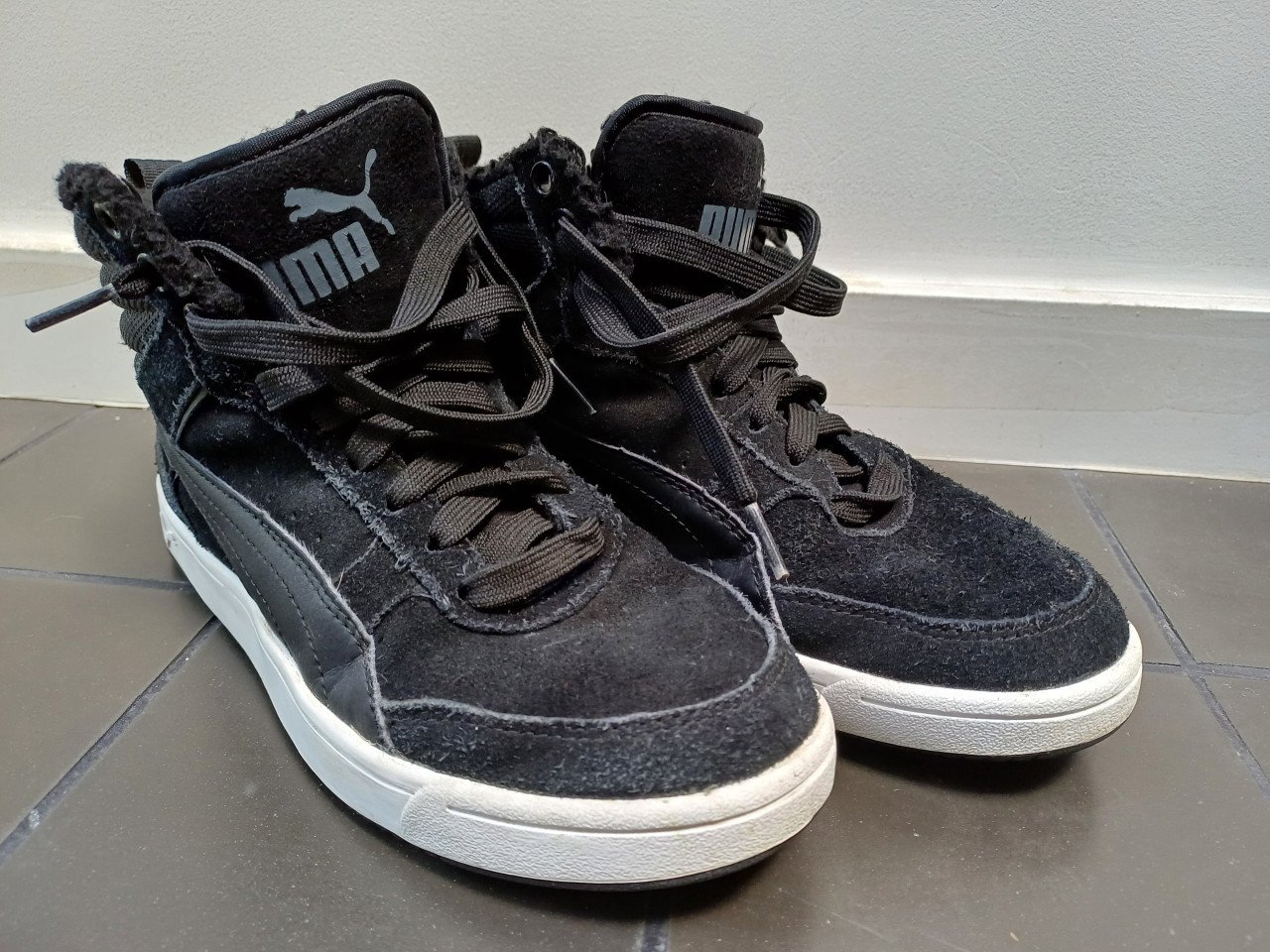 HOGE, zwarte PUMA SNEAKERS, 38 met softfoam+ inlegzool