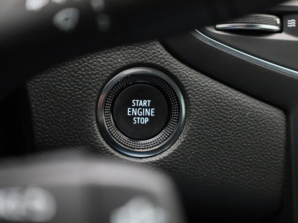 Renault Megane E-tech estate 1.6 plug-in hybrid 160 e-tech engineered | phe