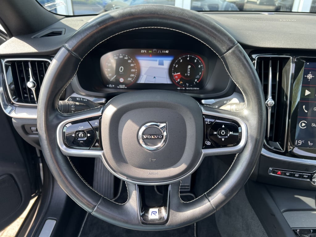 Volvo S60 t5 254pk aut8 r-design| panodak| adap.cruise| trekhaak| camera
