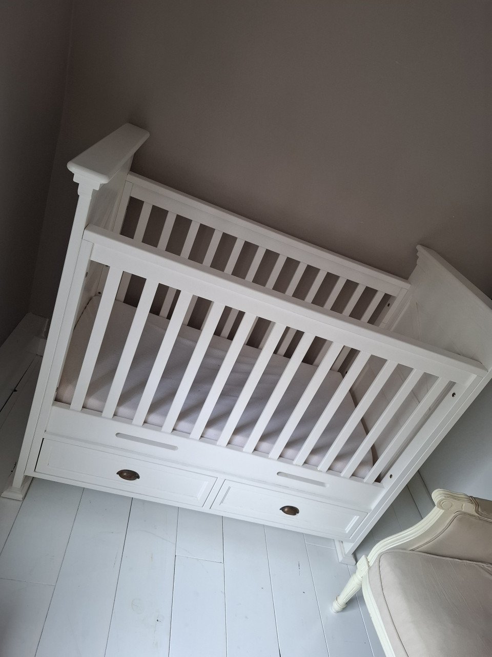 Landelijke complete babykamer