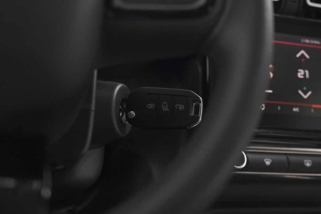 Citroen C3 Aircross puretech 130 eat6 max | parkeersensoren | stoelverwarmi