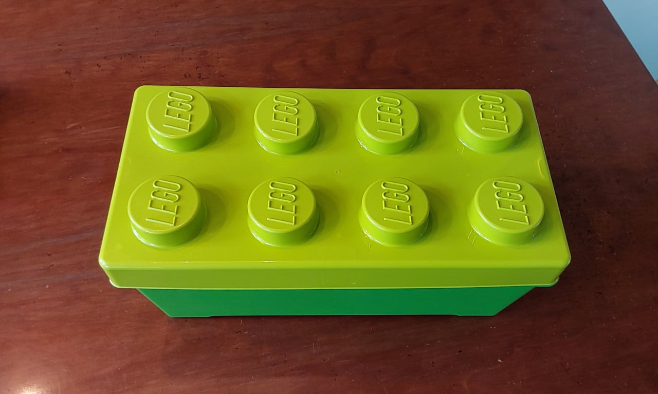 2 Sets van Lego Duplo met plaat+opbergdoos + extra