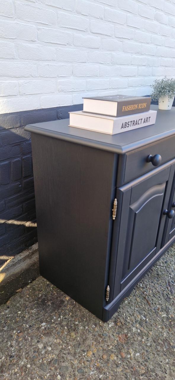 Mooi massief eiken (tv) kastje