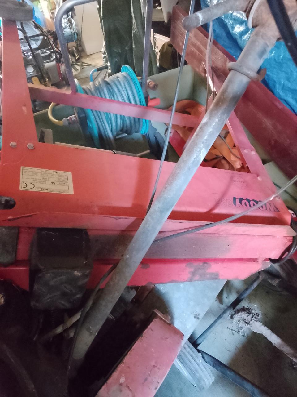 Te koop Tuingereedschappen met aanhanger