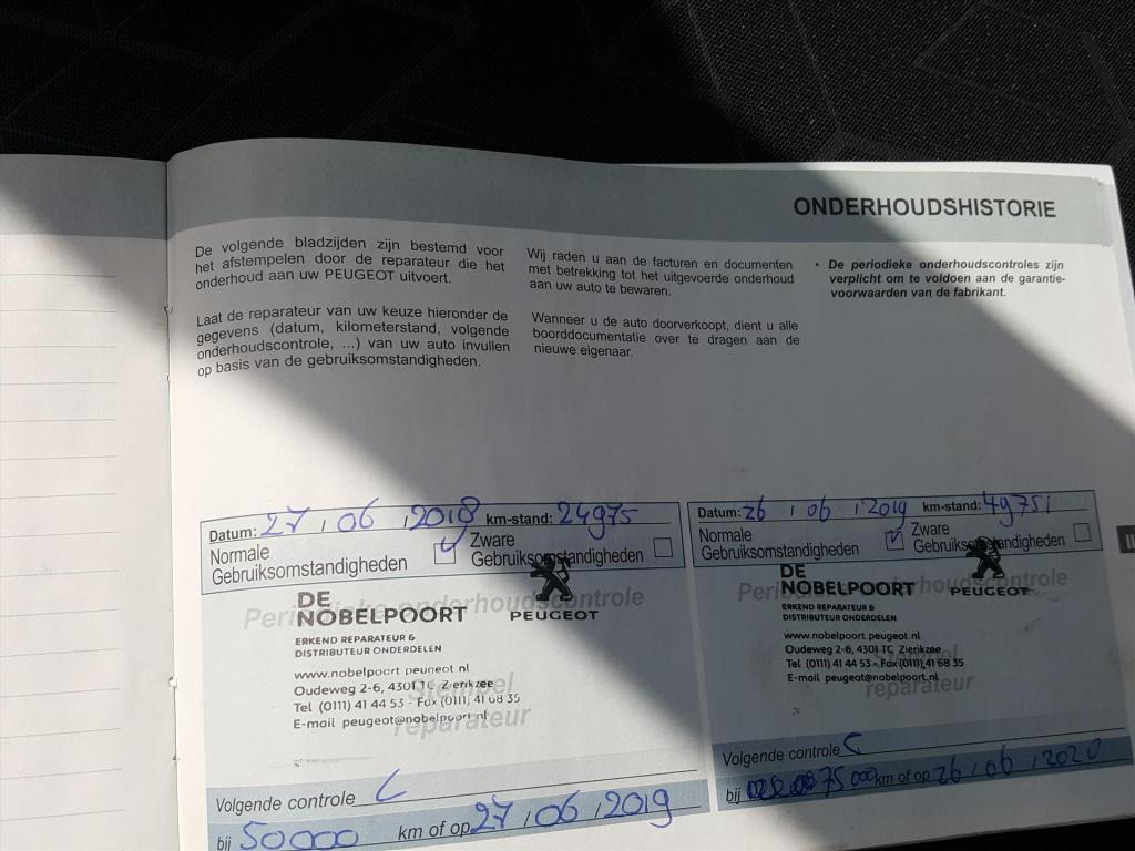 Peugeot 2008 blue lion 1.2 puretech-110pk navigatie | cruise control | airc