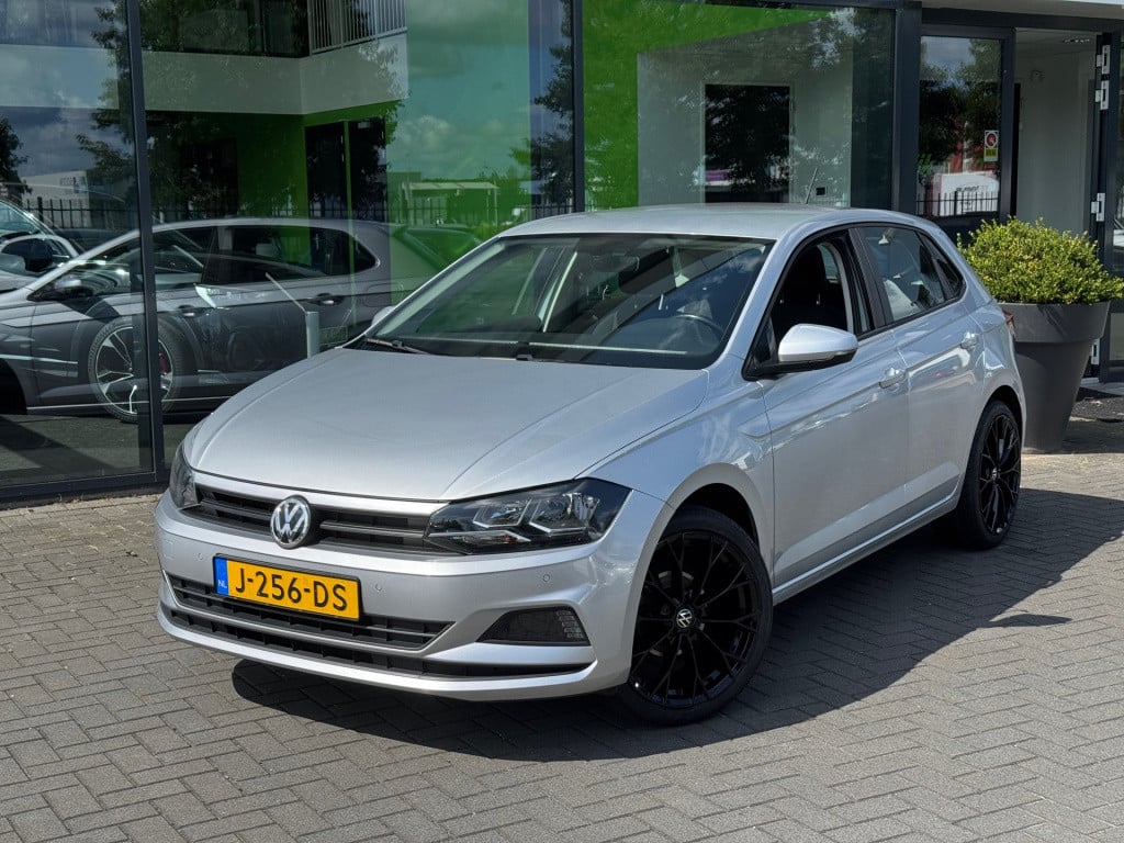 Volkswagen Polo 1.0 tsi highline * carplay * pdc 2x * airco * 18 inch