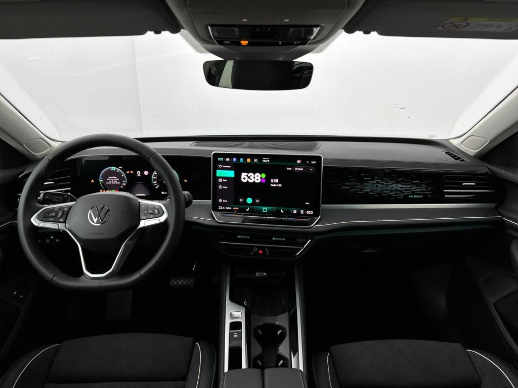Volkswagen Passat variant 1.5 ehybrid elegance business dsg6 204pk