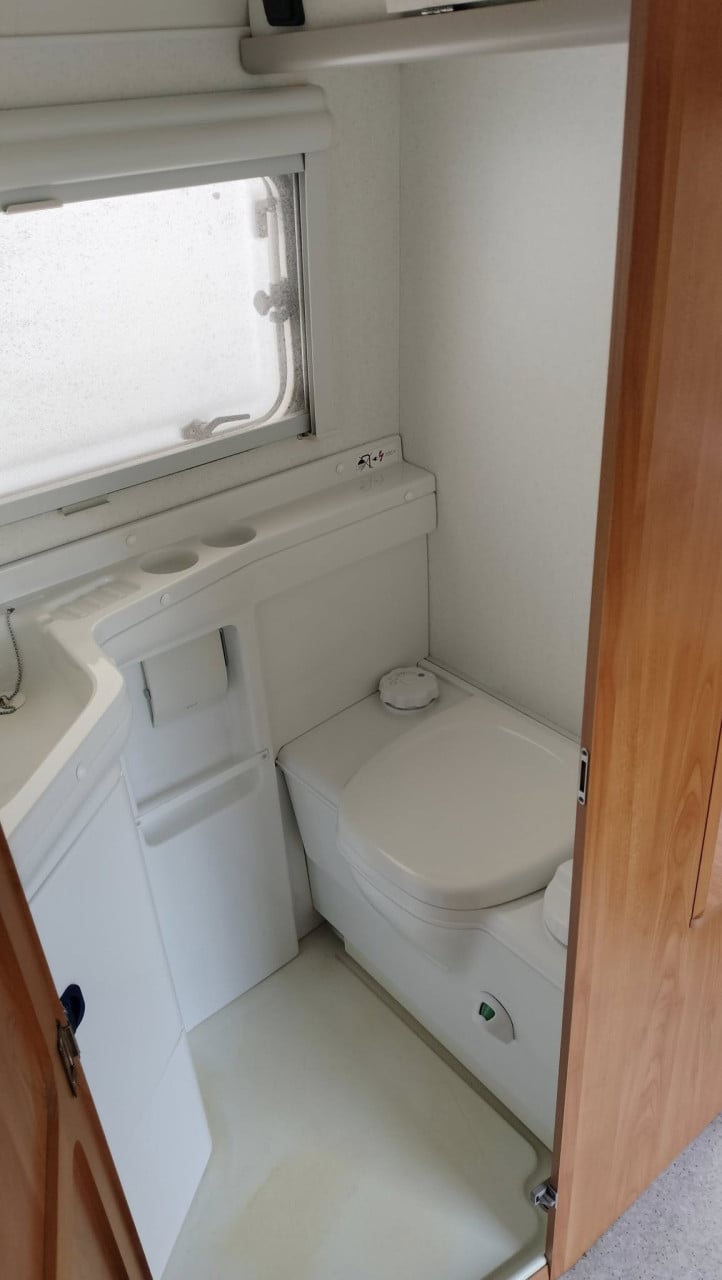 Eriba Touring (2001) met voortent en mover!