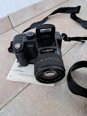 LUMIX /PANASONIC CAMARA MET TAS EN TOEBEHOREN