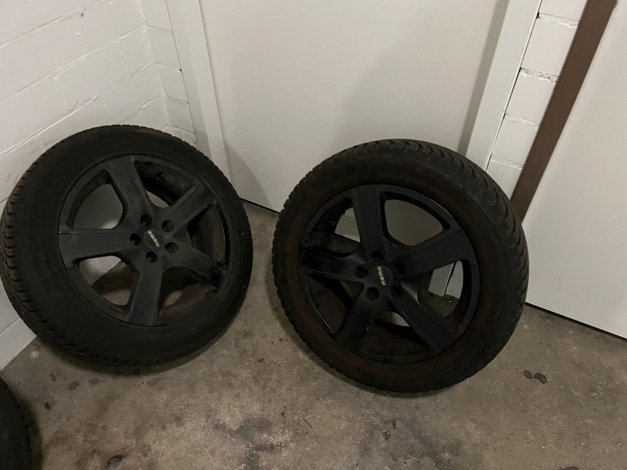 Velgen met banden merk momo 16inch