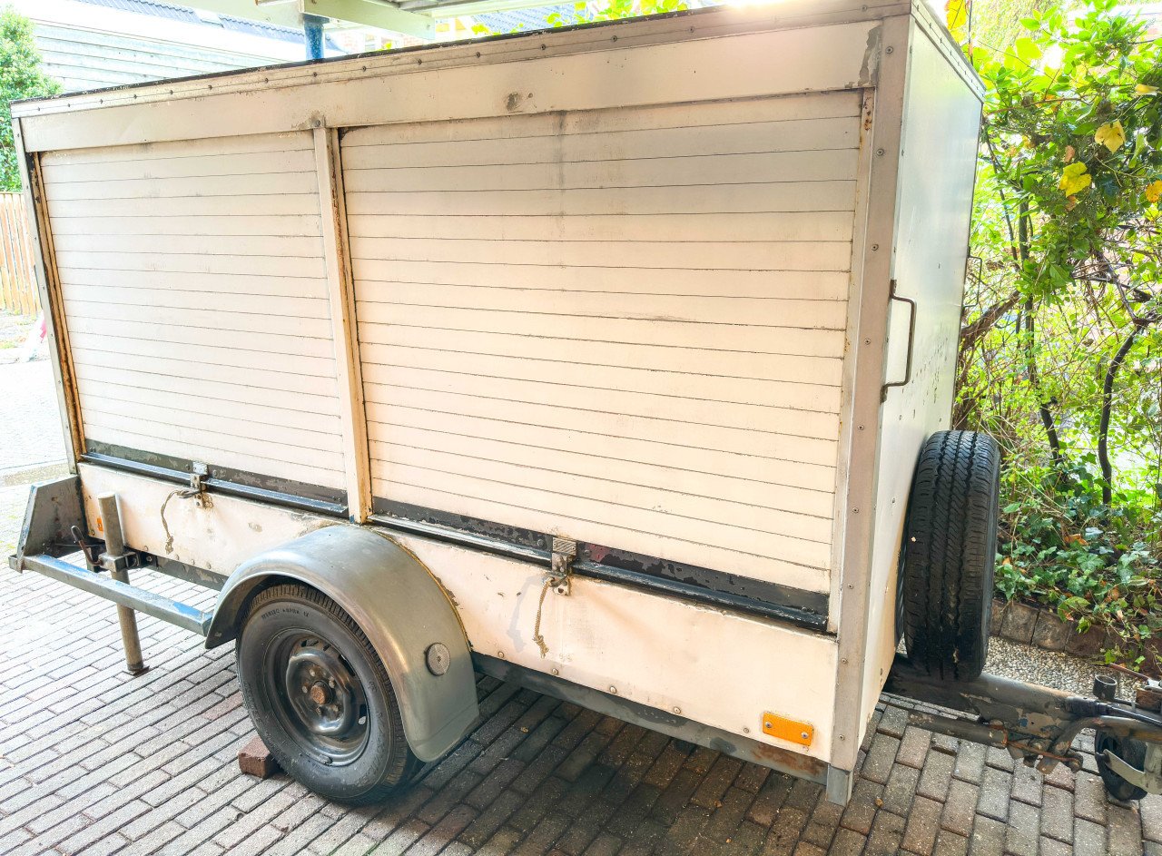 Gesloten aanhangwagen max. 750 kg