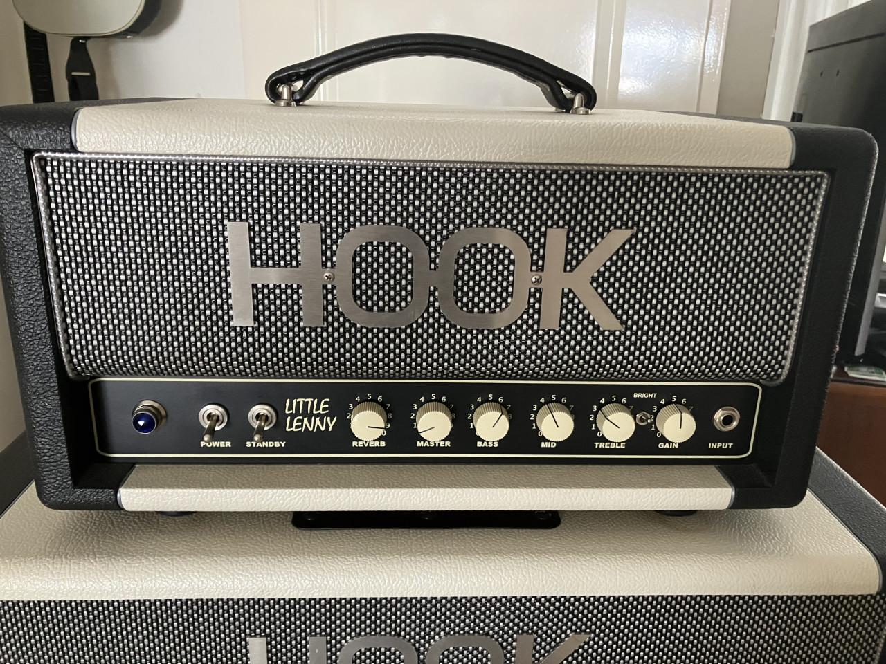 Hook Little Lenny + flightcases