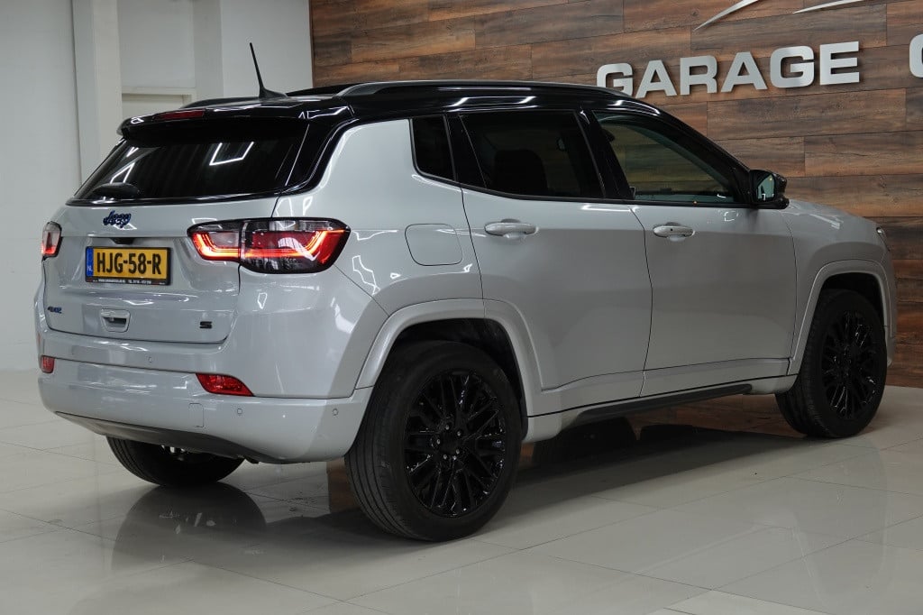 Jeep Compass 4xe 240 | pano | acc | led | 360' camera |