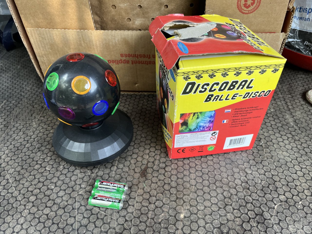 Disco bal 1 op batterijen, 1 op elektrisch